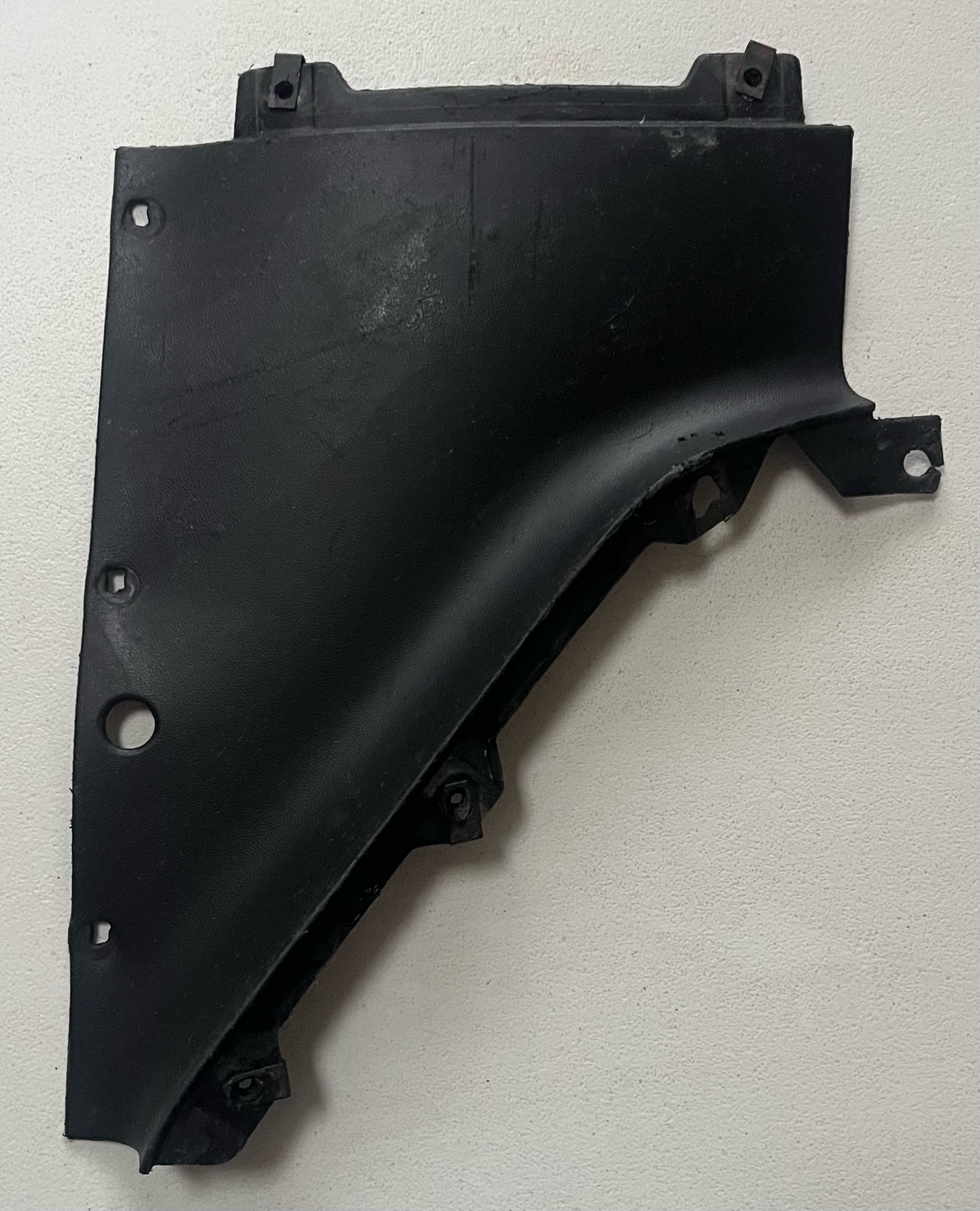 91-92 Firebird passenger lower bumper/fender filler section